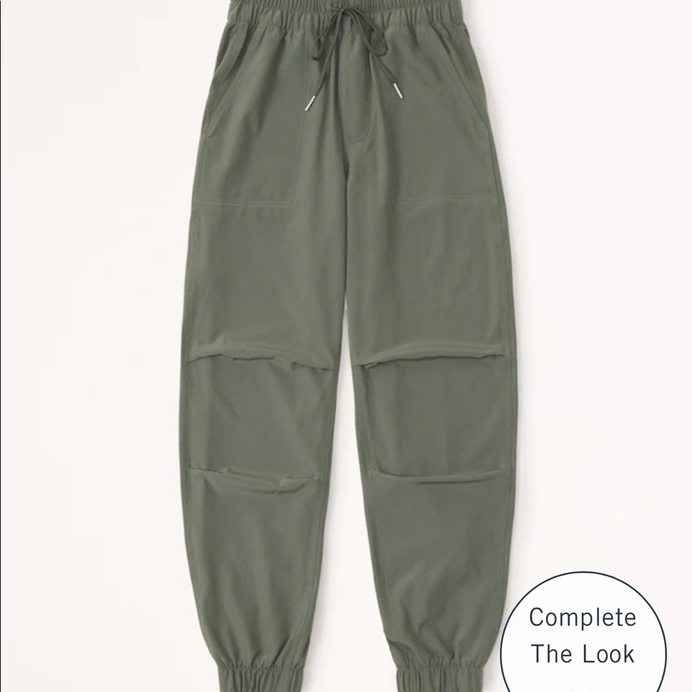 a&f olive traveler joggers
